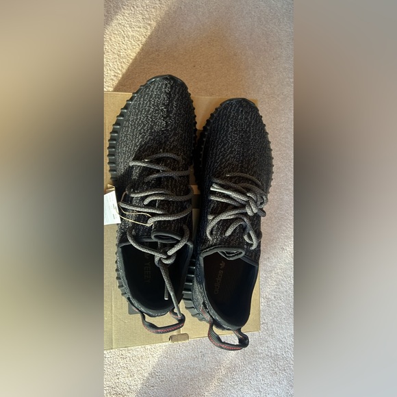 Yeezy Boost 350 Pirate Black Size US 11.5M - Picture 3 of 4